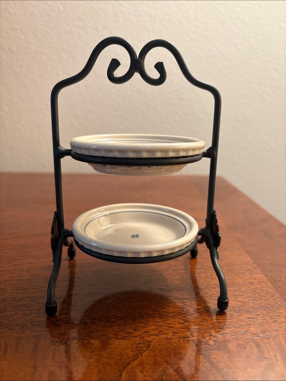 Longaberger Mini Wrought Iron Two Pie Server Stand with Mini Plates